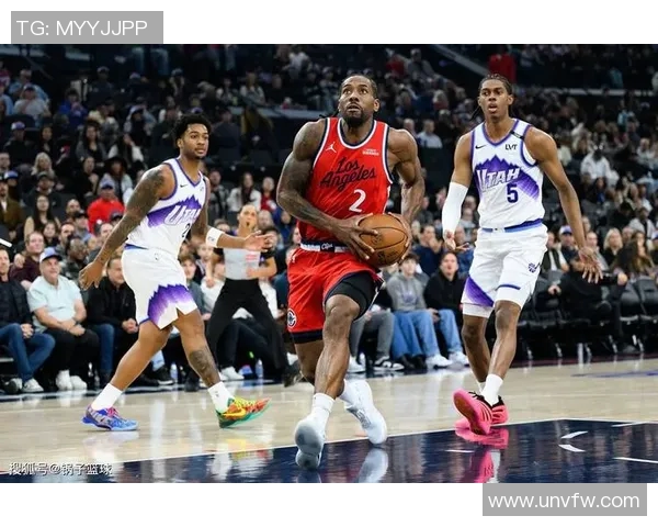 爵士队连胜被终结，不敌快船队，赛季前景如何？